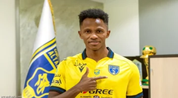 صفقة هجومية.. نادي العلا يضم المهاجم عبد الفتاح آدم لتدعيم صفوفه بنظام البيع النهائي